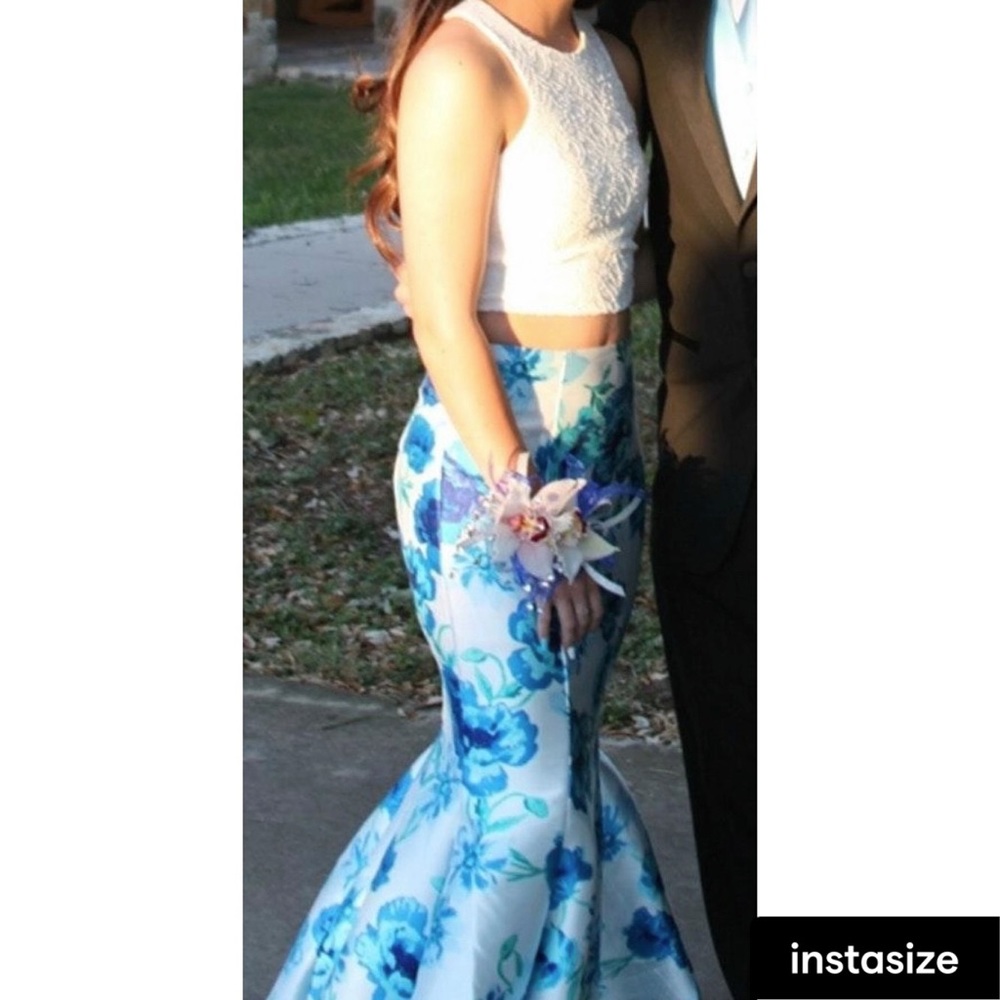B.Darlin 2 piece Prom dress 🤩